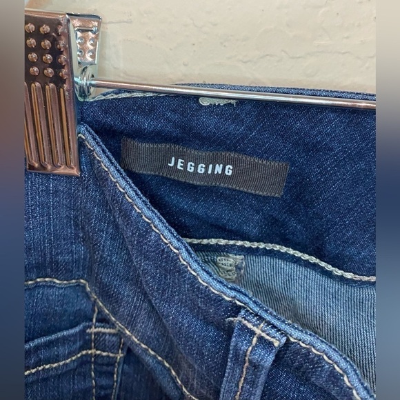 Torrid Premium Women’s Zippered Dark Wash High Rise Jeans/Jegging Size 24R - Picture 8 of 11